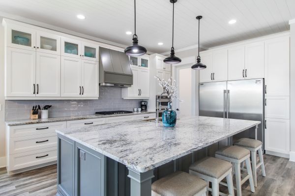 Modern Kitchen Remodeling Service